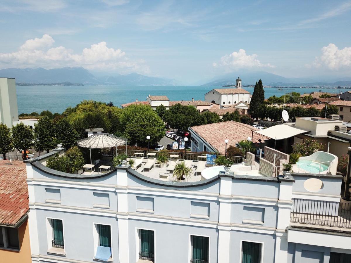 Hotel Enrichetta Desenzano del Garda Exterior foto